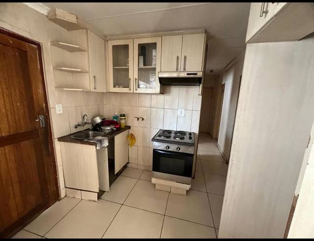 3 BEDROOM HOUSE FOR SALE IN CLOVERDENE